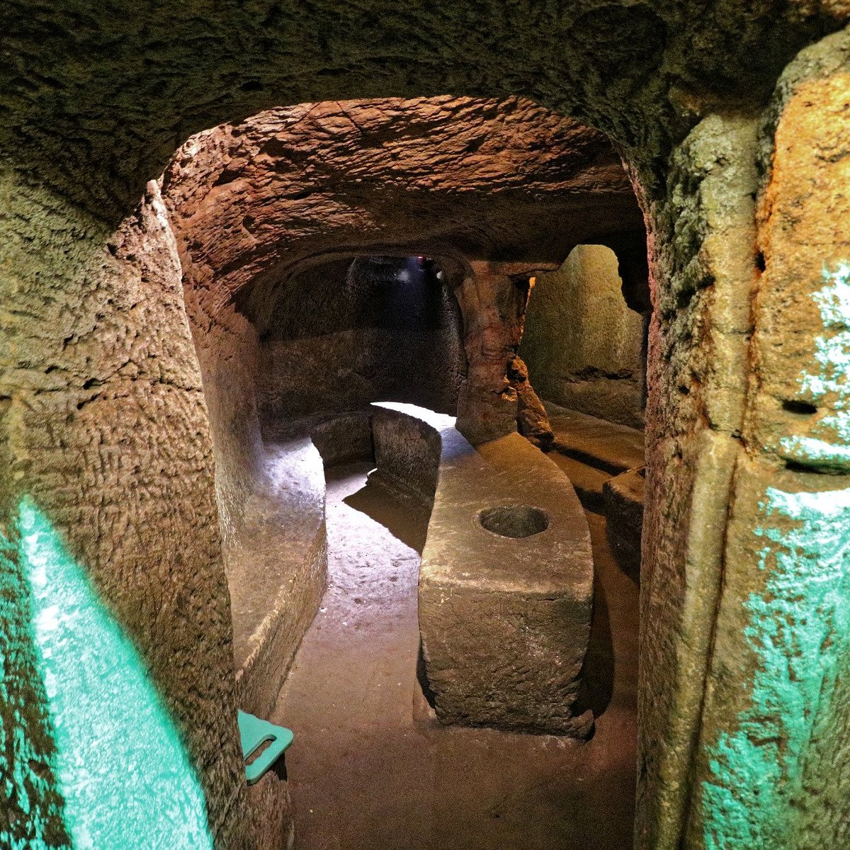 Scottish Mysteries. Gilmerton Cove.