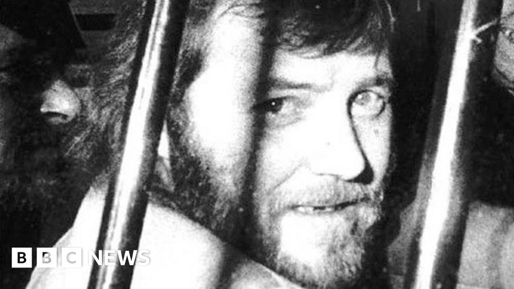 Infamous Scots. Andrew Walker.
