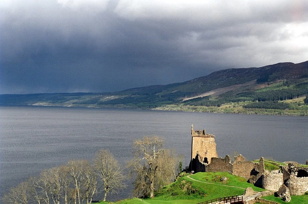 Scottish Places of Interest. (Loch Ness).