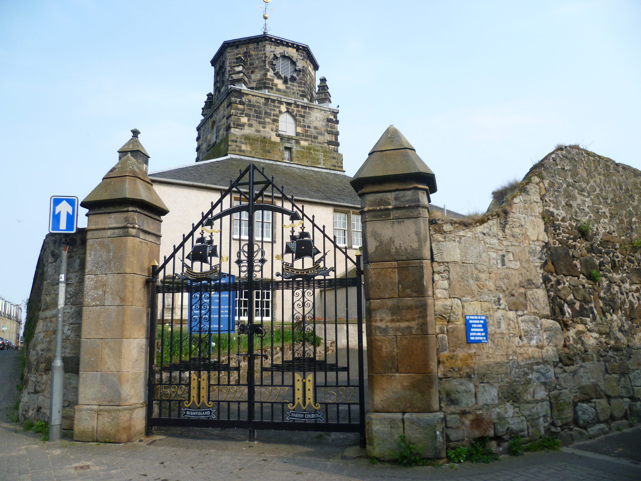Scottish Architecture.(st columbas)