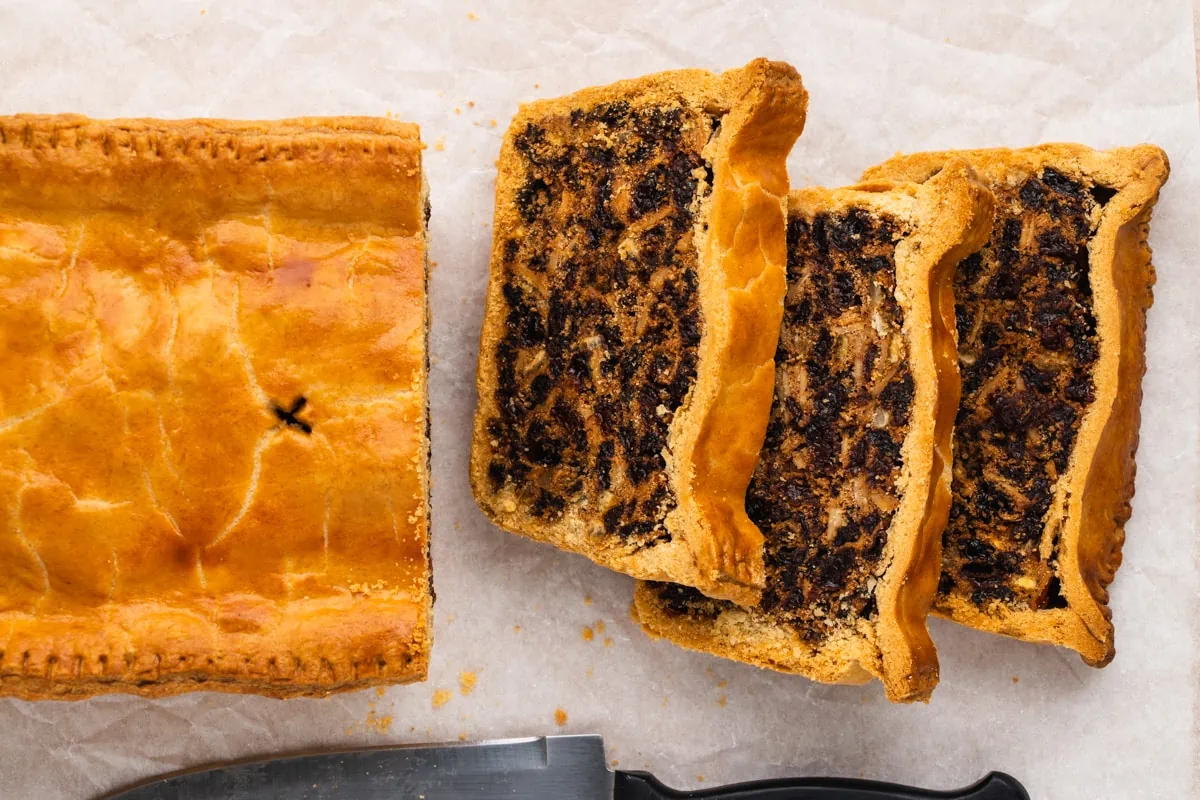 Scottish Foods-Drinks. Black Bun.