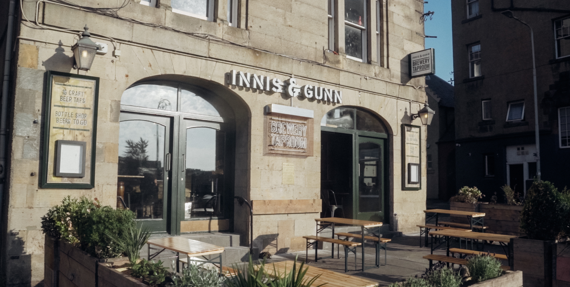 Pubs in Scotland. Innis and Gunn. – WILLIAMS WRITINGS.