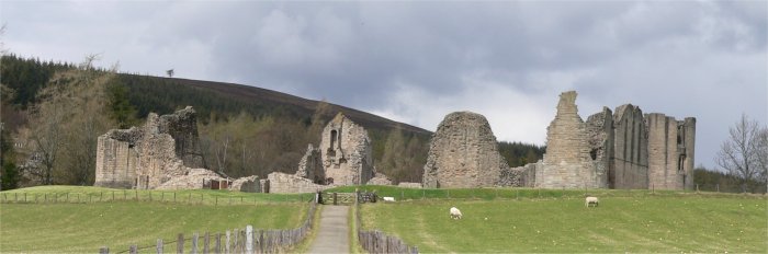 Kildrummy Castle 2