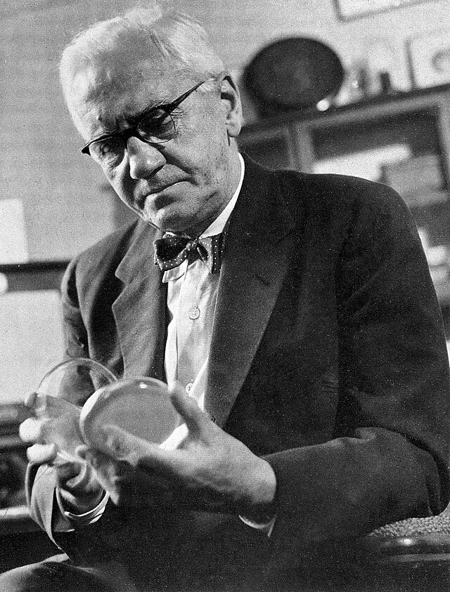 Famous Scots. Sir Alexander Fleming.