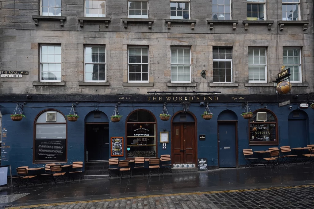 Pubs in Scotland. Worlds End.