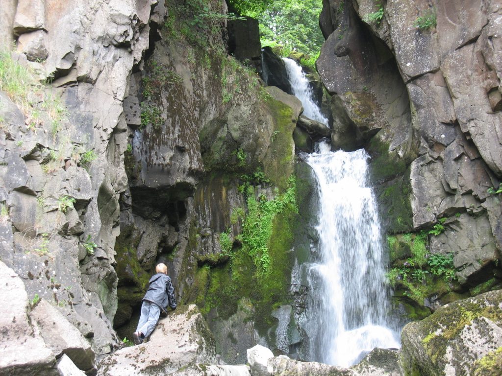 scottish places of interest cauldron